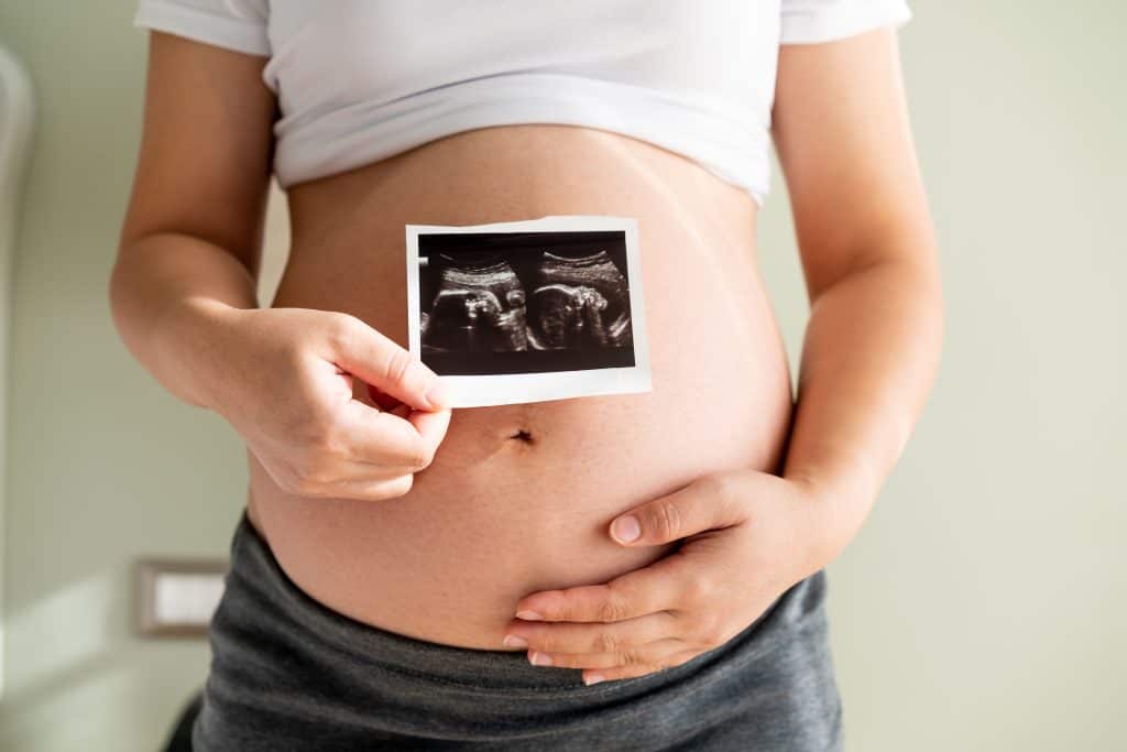 Beispielbild für: Frühschwangerschaft: Die 5 besten Tipps & Infos | pregfit